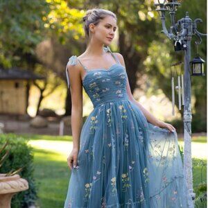 Sweetheart Neck Floor Length Tulle Embroidery Floral Prom Dress Dusty Blue